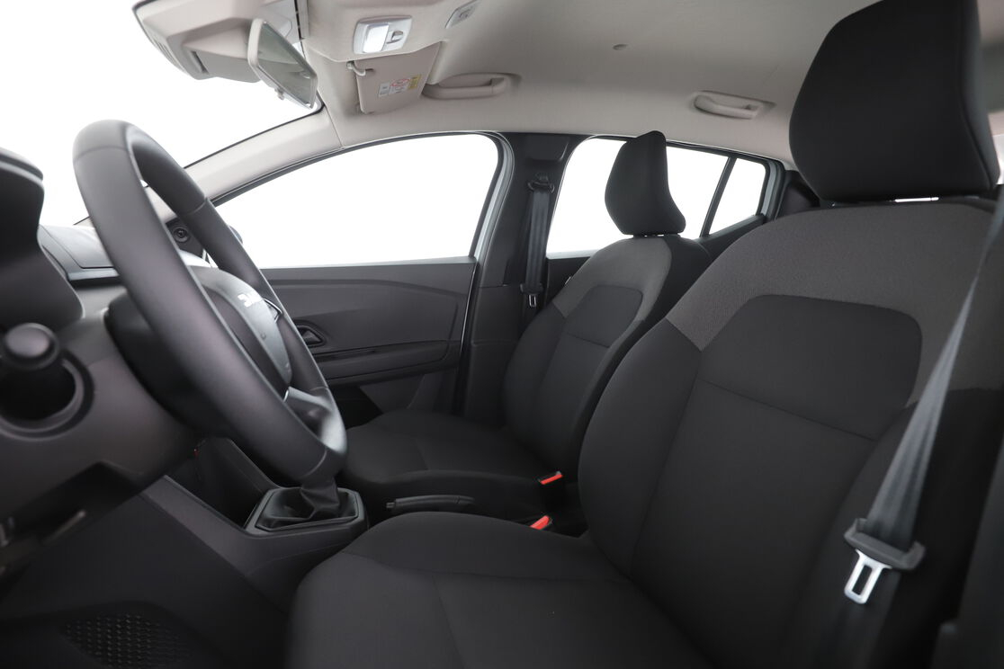 Dacia Sandero 1.0 SCe Essential — photo 9