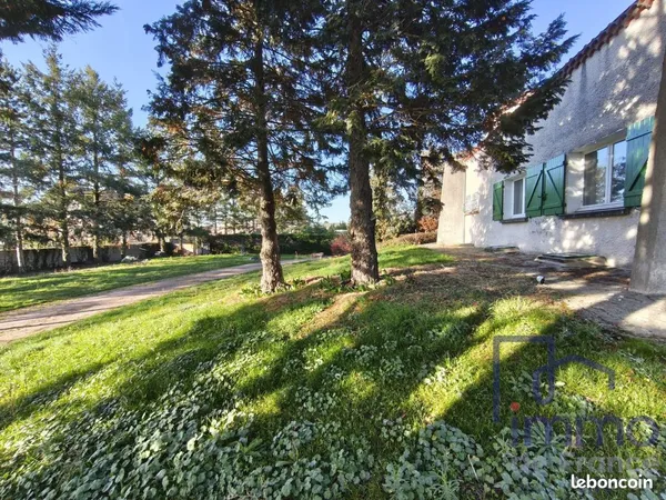 Villa 8 pièces 210 m²