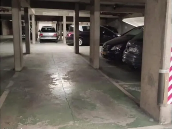 À LOUER Parking Sous-Sol Sécurisé Résidence Standing La Garenne-Colombes