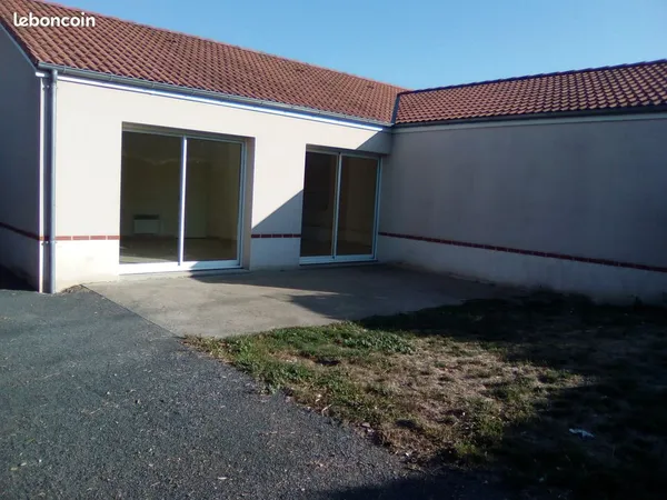 Loue à Nueil les Aubiers