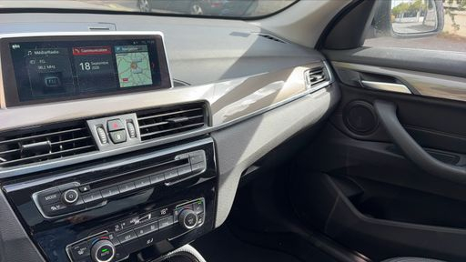 BMW X1 sDrive 18i 140 DKG7 - Xline – 2018 – 77050 km – Essence – Boîte Automatique — photo 2