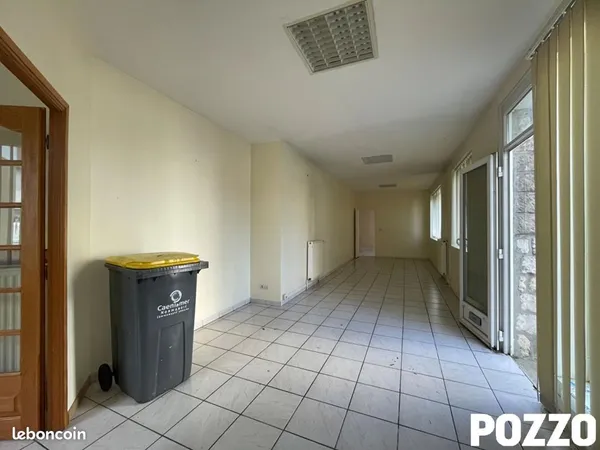 Local commercial 81 m²