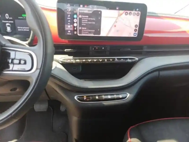 Fiat 500 e 118ch (red) my23 — photo 5