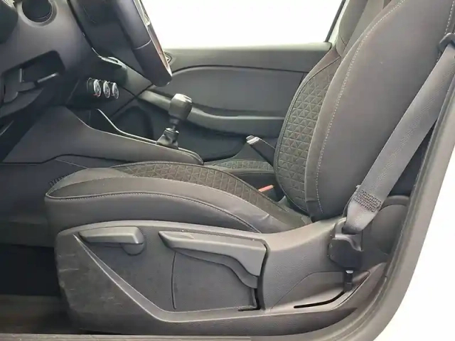 Renault Clio blue dci 85 — photo 27