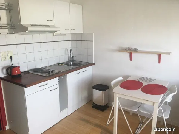 Studio av de Genève 18 m2