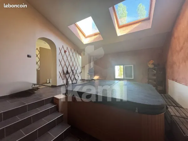 Propriété 7 pièces 205 m²