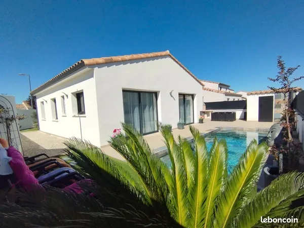 Villa plain-pied avec piscine