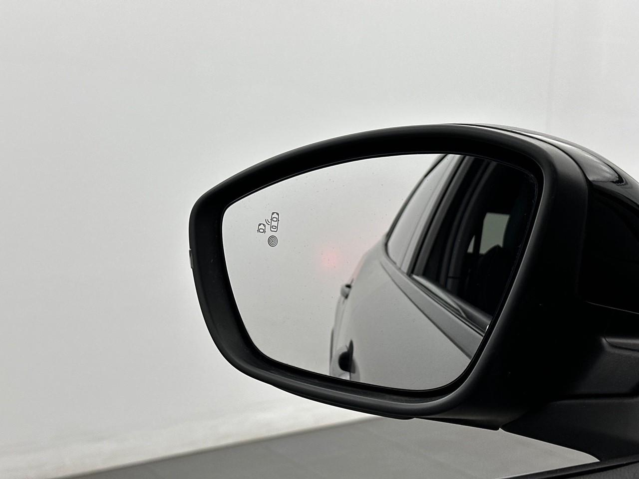 Peugeot 2008 puretech 130 s&s eat8 gt — photo 33