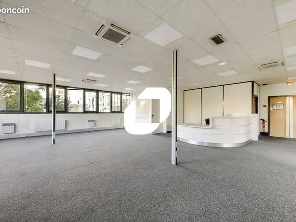Bureaux 1 419 m²