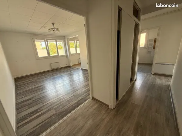 Appartement 50m2 garage cave et parking privé