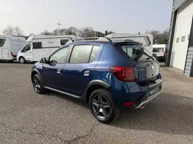Dacia Sandero 1.5 dci 90ch explorer — photo 3