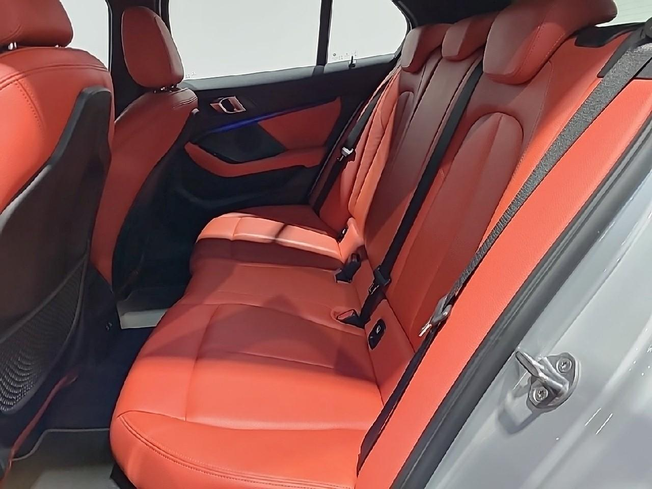 Bmw Serie 1 18i 140 ch dkg7 luxury — photo 13