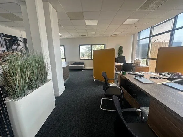 Bureau et espace de travail Location Labège 311m² 4379€