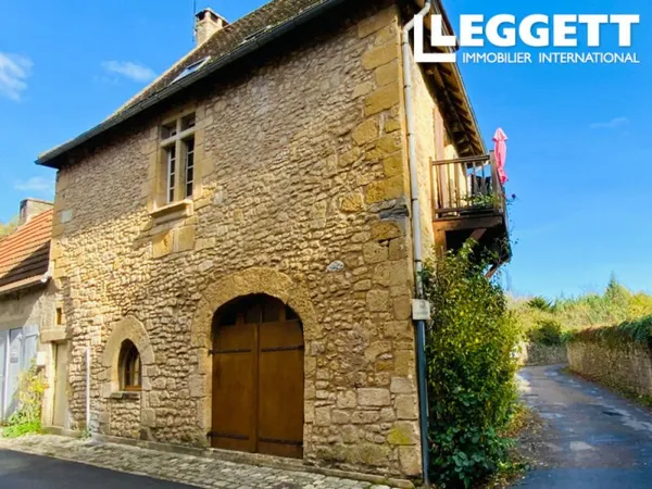 Maison de ville médiévale en pierre au centre historique de Montignac ? tout à pied