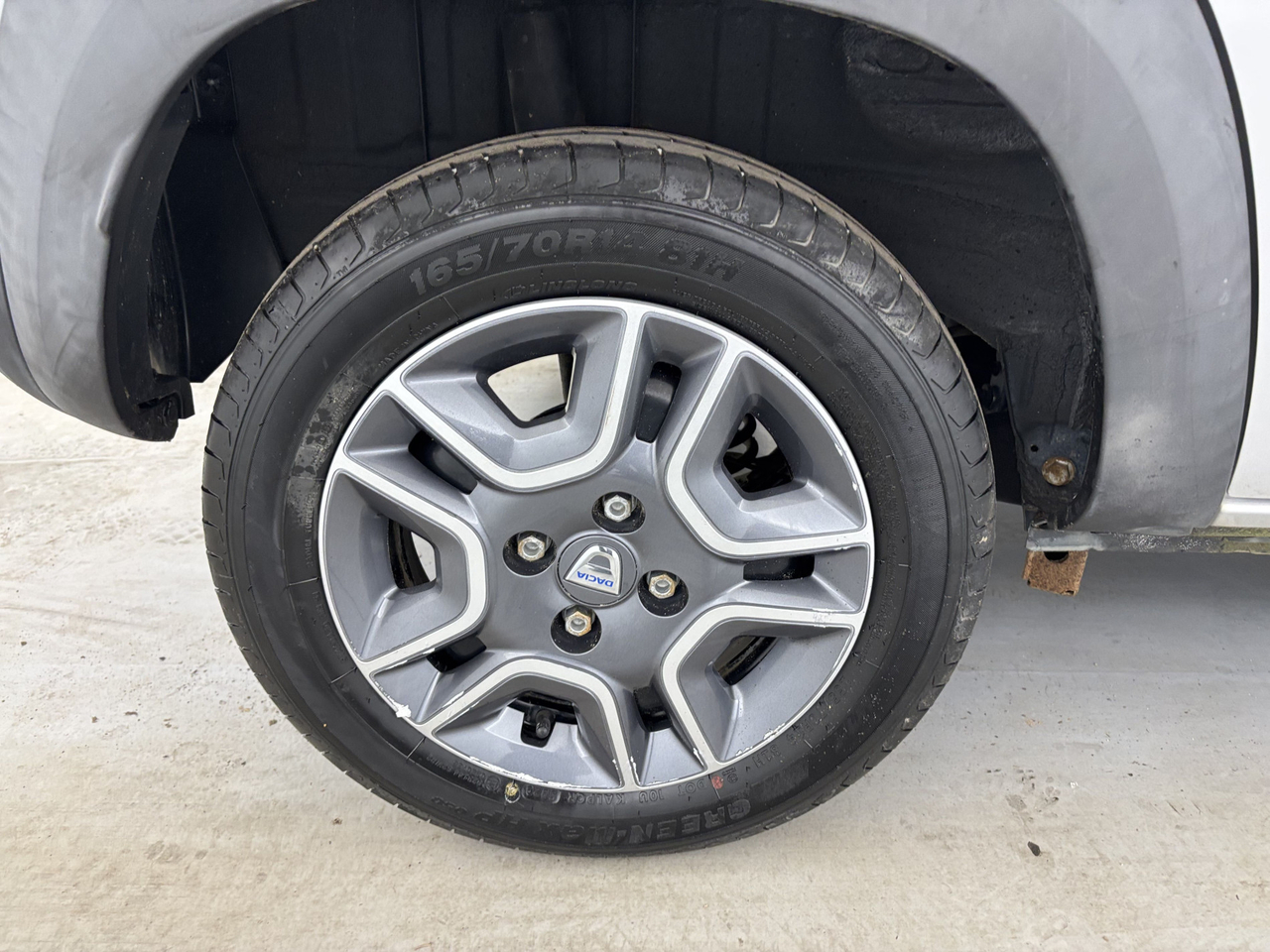 Dacia Spring — photo 22