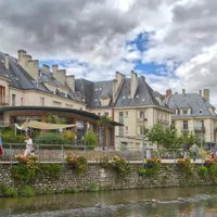 Marché immobilier Évreux 2026 : prix, patrimoine et le paradoxe d'une préfecture normande moins chère que son département — où se fabrique une partie de la Ventoline mondiale