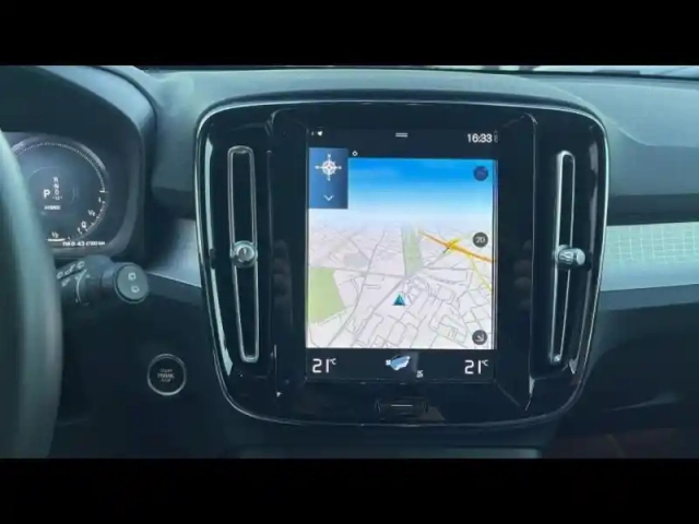 Volvo Xc40 t5 recharge 180 + 82ch start dct 7 — photo 12