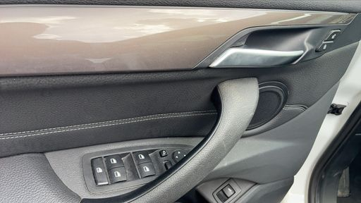 BMW X1 sDrive 18i 140 DKG7 - Xline – 2018 – 77050 km – Essence – Boîte Automatique — photo 24