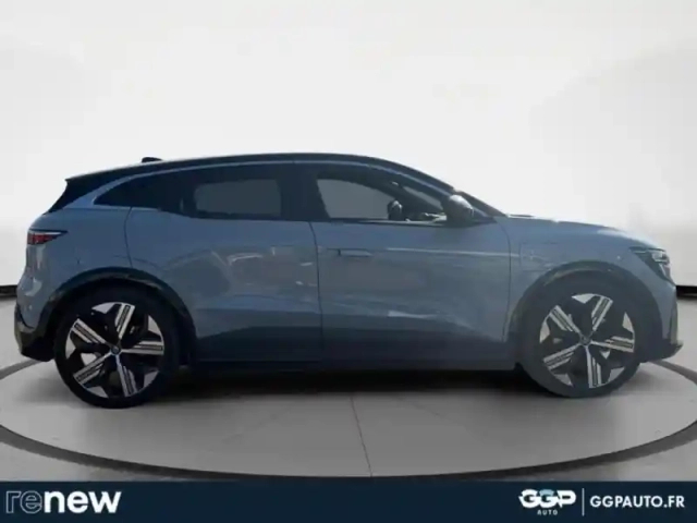 Renault Megane e-tech electric ev60 220ch iconic super charge -c — photo 6