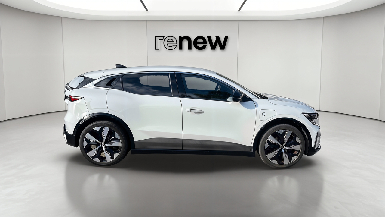Renault Megane E-Tech EV60 220 ch super charge — photo 6