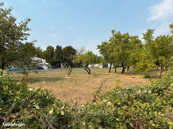 Terrain constructible 600 m² - Saint-Mard proche Surgères - 38 000