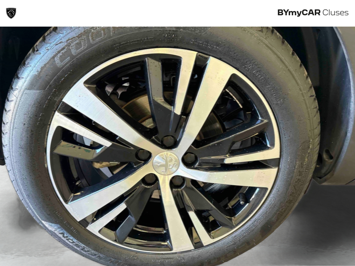 Peugeot 3008 Hybrid 225 e-EAT8 — photo 25