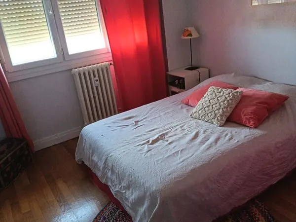 Chambre meublée étudiant (e)