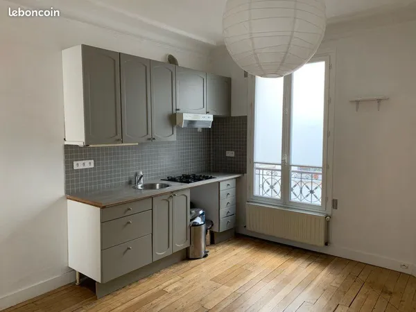 Appartement de caractère et fonctionnel, 4 pièces, 75 m2 + cave, Paris 18eme