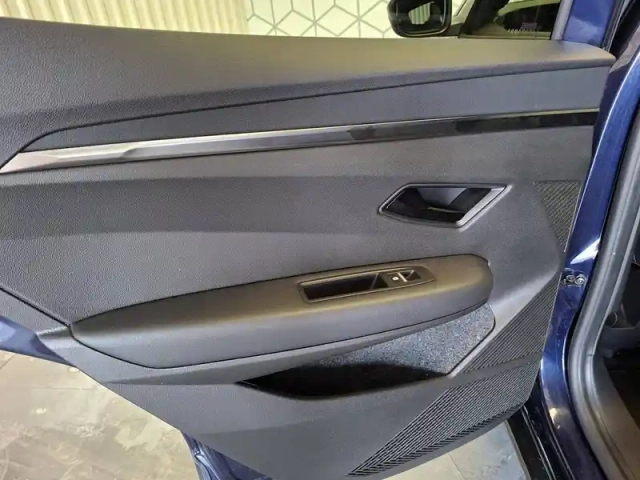 Renault Megane e-tech ev60 220 ch super charge — photo 25