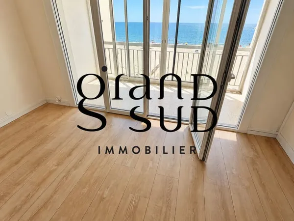 LE GRAU-DU-ROI ? RARE À LA LOCATION ANNUELLE ? T2 VUE MER EN PREMIÈRE LIGNE