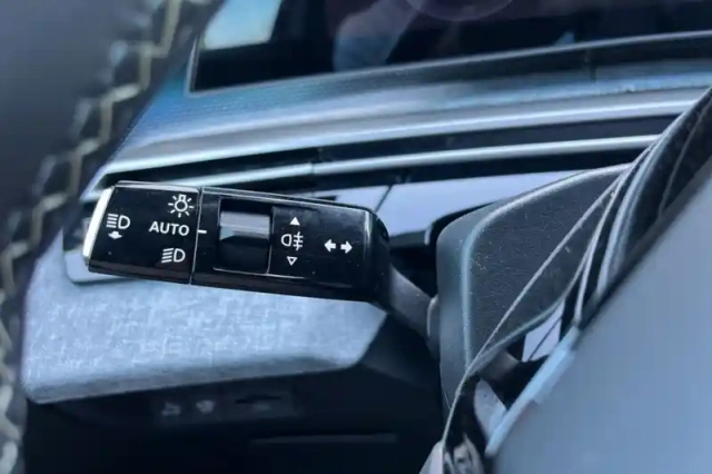 Peugeot 5008 electrique 210 ch 73 kwh — photo 32