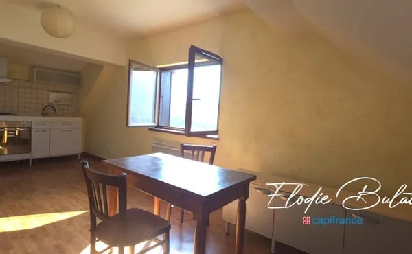 Appartement T2 lumineux au dernier étage - Petite copropriété sécurisée, cave et 2 stationnements à 