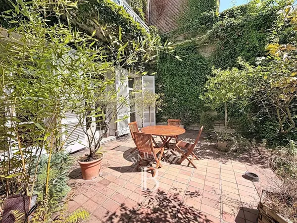Vends maison bourgeoise - 400 m² - 15 pièces, 13 chambres - Lille 59000