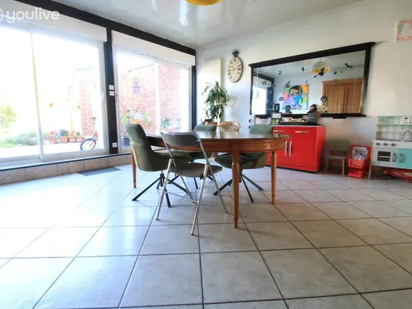 Grande maison de ville de 211 m²+garage 3 voitures ,carport sur un terrain de 900 m²