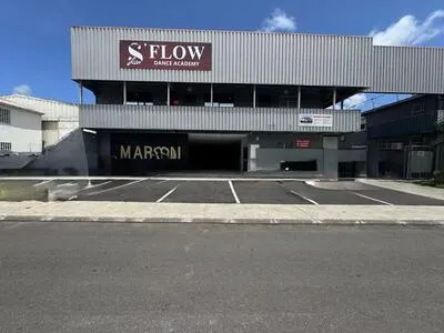 À louer Local commercial 3800 € HT /mois + charges 600 €