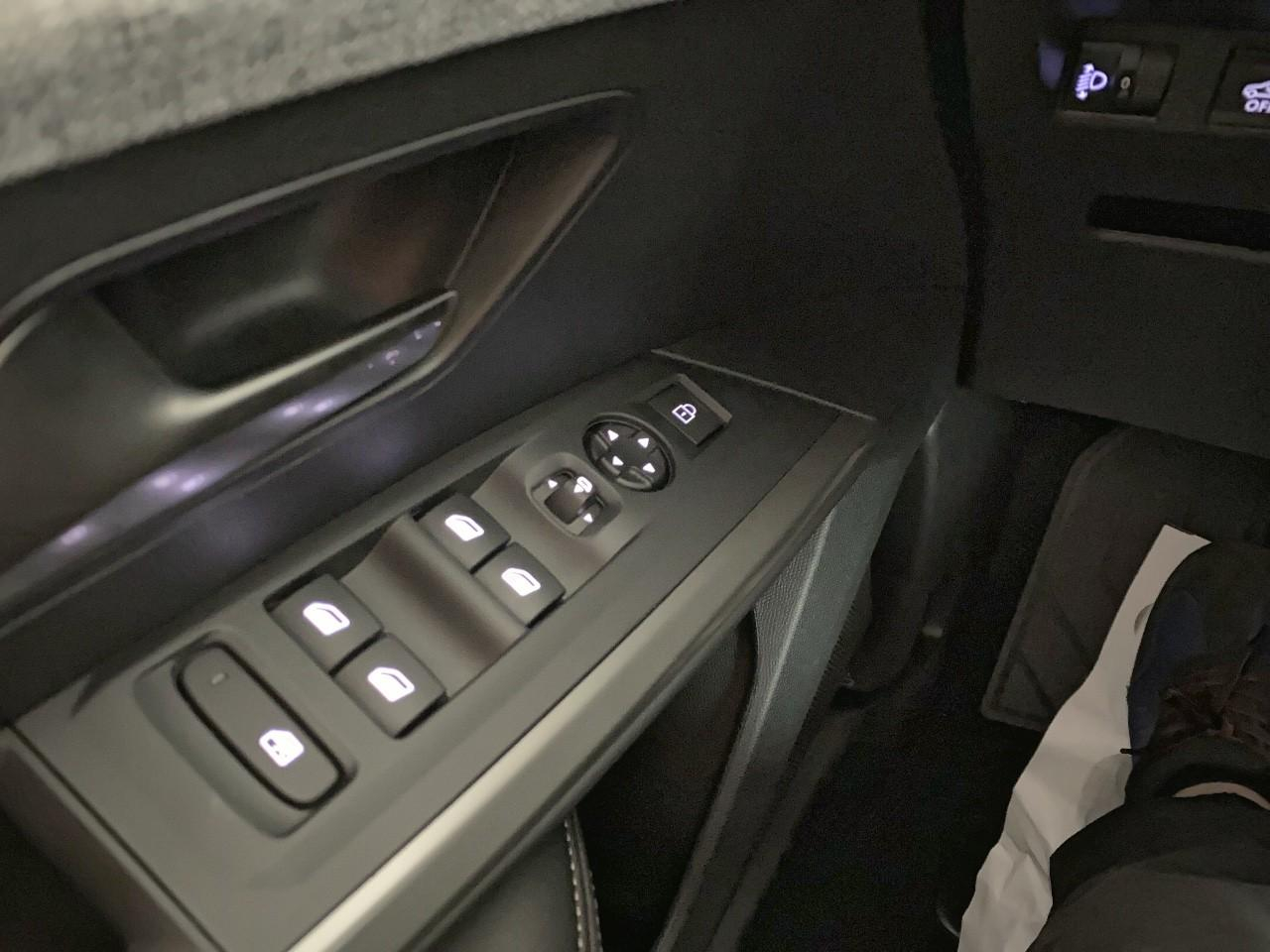 Peugeot 5008 hybrid 145 ch e-dcs6 allure — photo 20