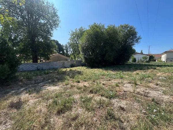 Terrain 730 m²