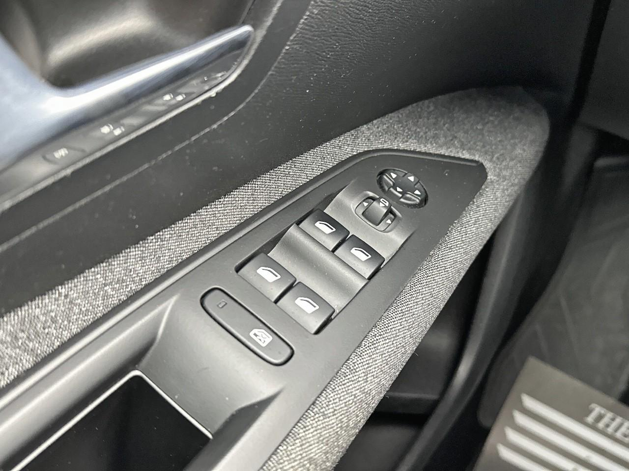 Peugeot 3008 puretech 130ch s&s bvm6 style — photo 15
