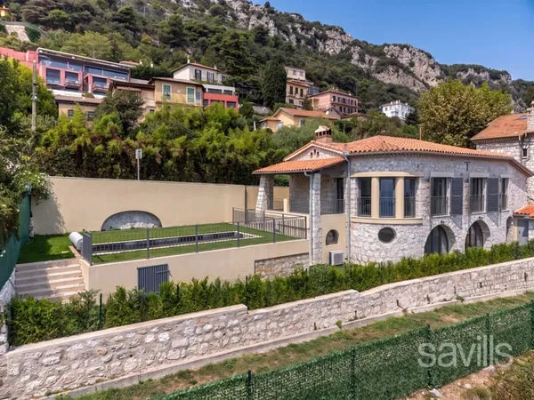 Villa avec piscine et vue mer