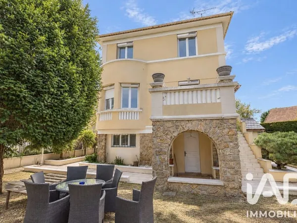 Maison 9 pièces 157 m²