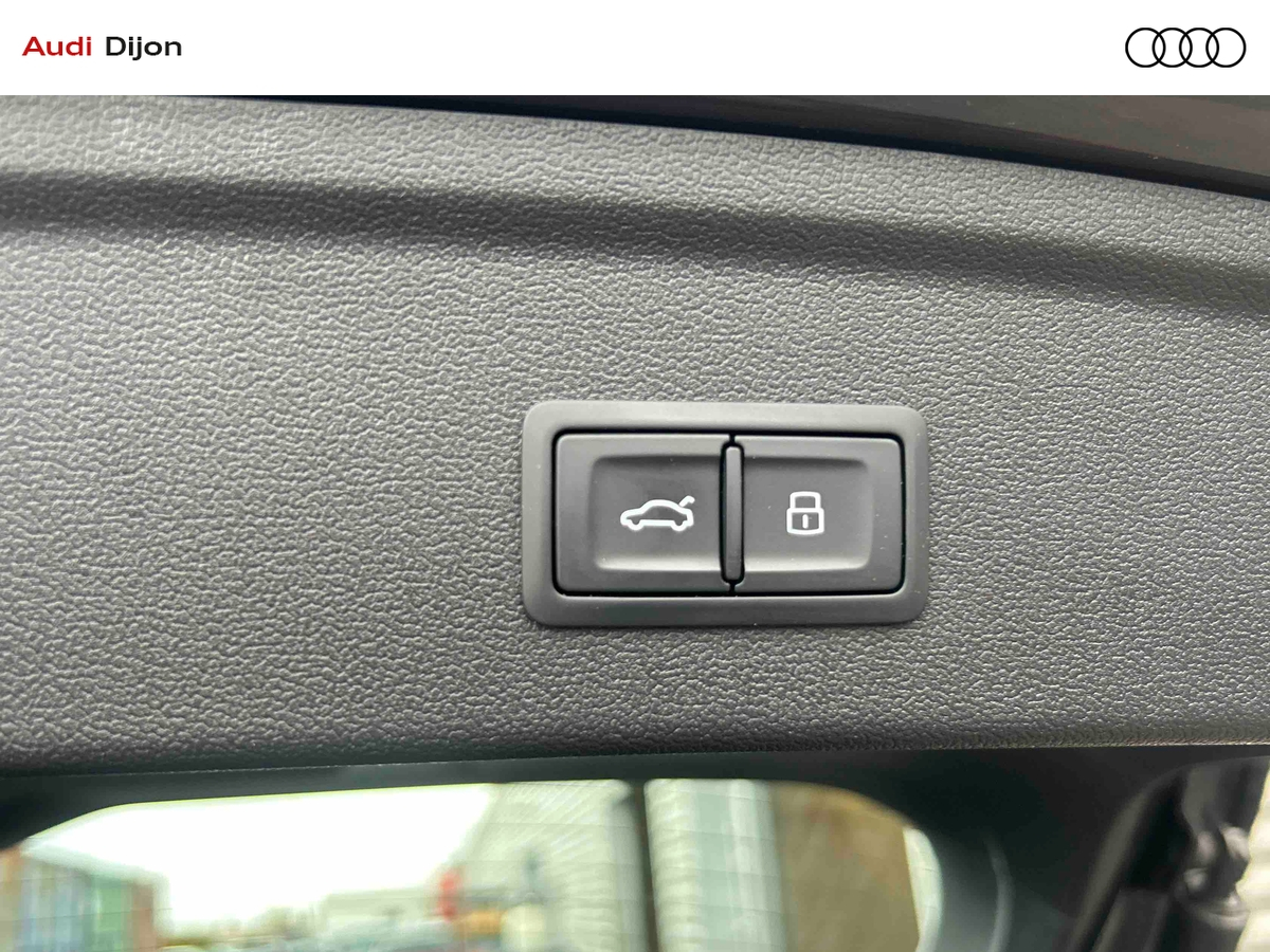 Audi A3 Sportback 30 TFSI Mild Hybrid 110 S tronic 7 — photo 15