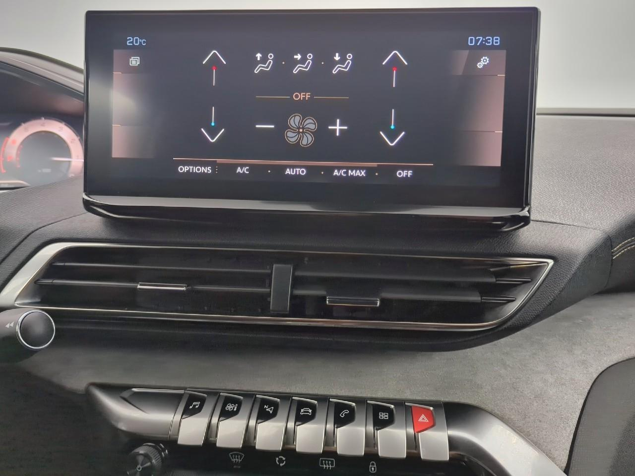 Peugeot 3008 puretech 130ch s&s eat8 gt — photo 18