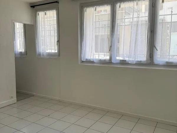 Studio 1 pièce 20 m²