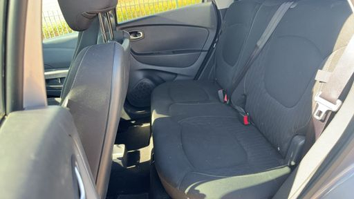Renault Captur 1.3 TCe 130 - Intens – 2019 – 132898 km – Essence – Boîte Manuelle — photo 18