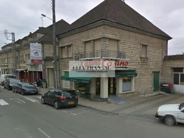Local commercial 175 m²