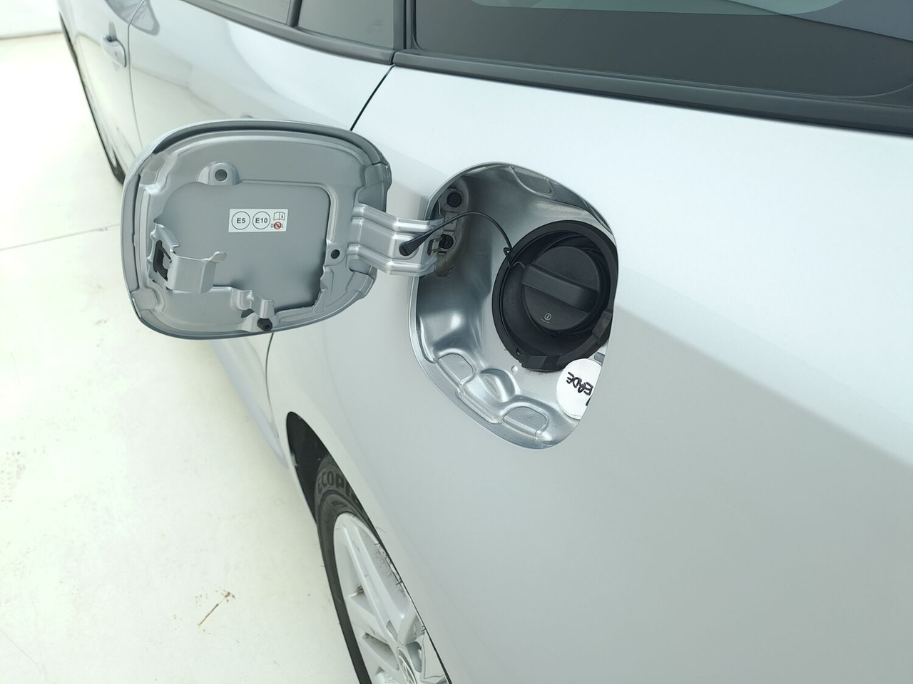 Toyota Corolla Touring Sports — photo 17
