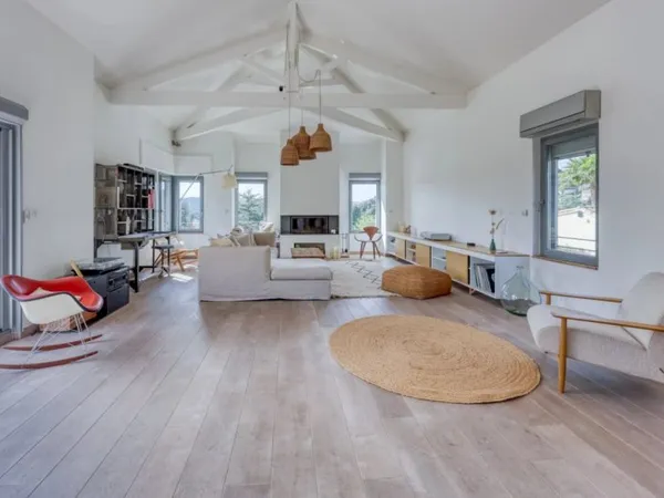A vendre Bormes les Mimosas au coeur du pin de Bormes