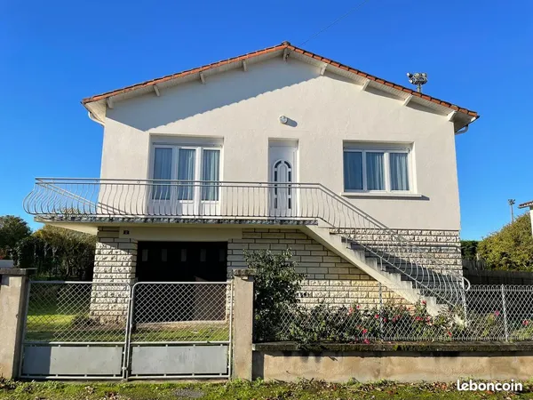 Maison familiale , lumineuse, 130 m² habitables, comprenant 7 pièces sur un terrain de 646m²