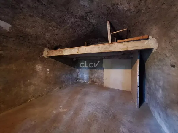 Caluire-et-Cuire - Grand garage voûté de 32 m² aux portes de Lyon