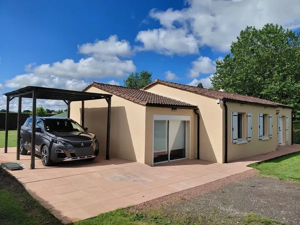 Maison individuelle 4 chambres sans aucun rafraîchissement